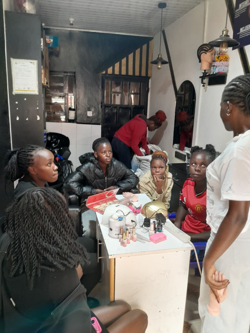 Mentor guiding trainees